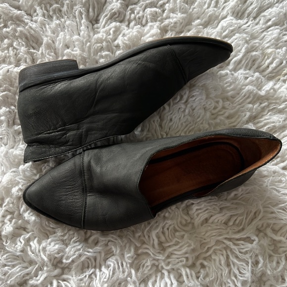 Free People Royale Flat - Picture 2 of 7